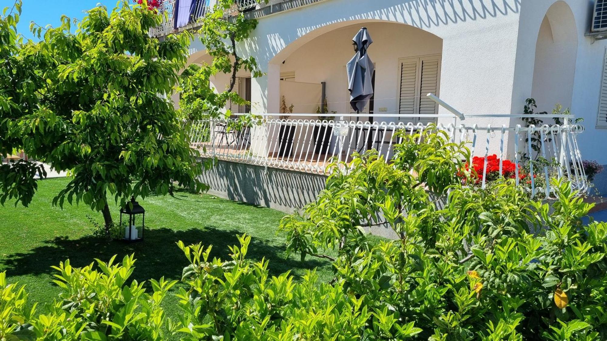Luxa 5 Min Old Town, 10 Min Airport Apartamento Trogir Exterior foto